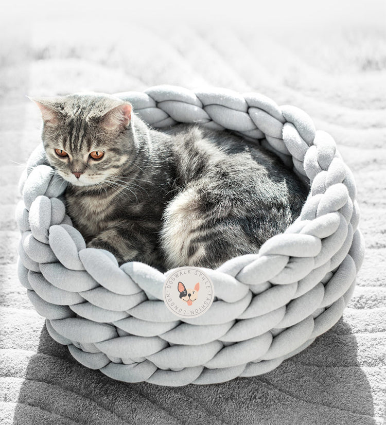 Handmade Cozy Washable Pet Knitted Bed