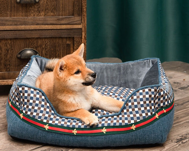 Dog / Cat bed with removable cover in dark blue / Mint Green