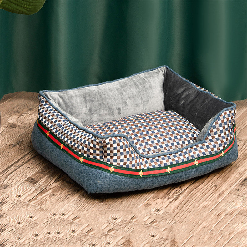 Dog / Cat bed with removable cover in dark blue / Mint Green